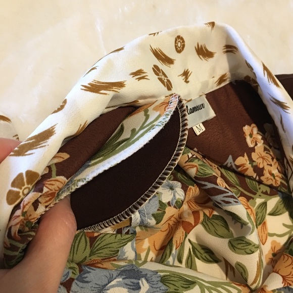 ❗️Last chance❗️ NWOT Floral Button Up Top - Picture 4 of 5